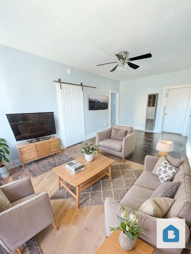 Building Photo - 309-311 Colorado Ave-3