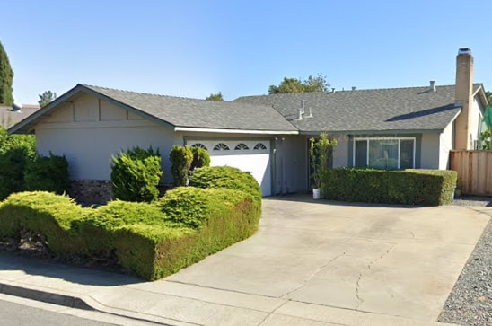 Primary Photo - 676 Corinthia Dr