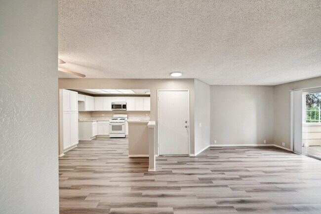 Building Photo - Crown Point Apartments