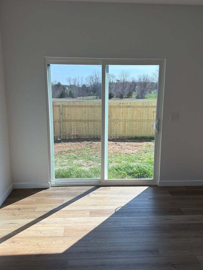 Foto del edificio - Beautiful Home in Rogersville!