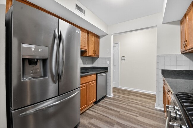 Building Photo - 111 Keystone Ct