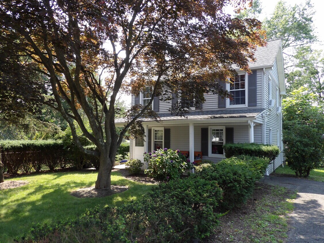 First floor Apt - 365 Black Oak Ridge Rd