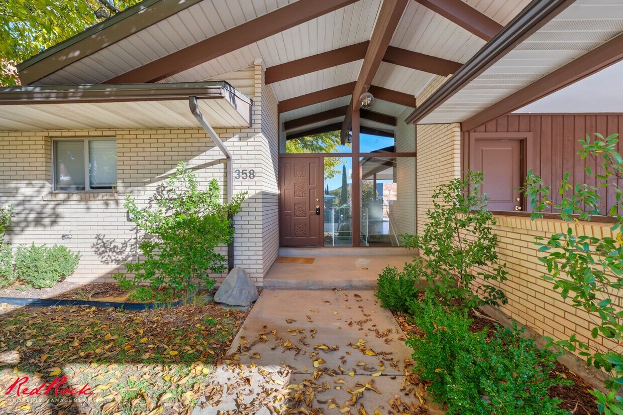 Primary Photo - Updated 4 Bedroom Home in the Heart of St. George!