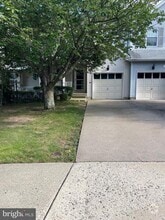 Building Photo - 93 Castleton Rd