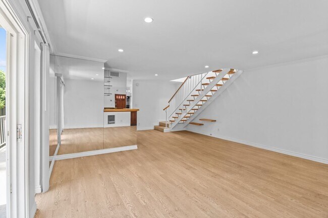 Foto del edificio - 4610 Densmore Ave