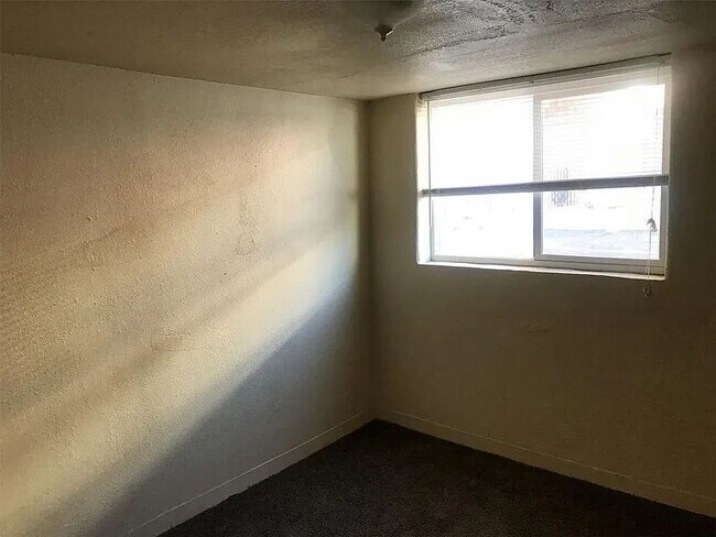 Foto del edificio - "Charming 1-Bedroom on Adams Ave – 800 Sq. Ft. of Comfort in South Ogden!"