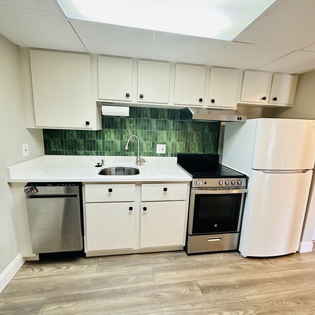 Foto del edificio - 6 Shadowbrook Ln