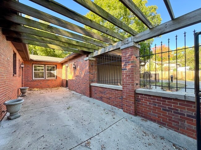 Foto del edificio - 3640 N Walnut St