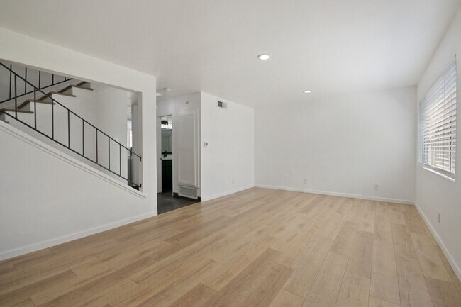 Foto del edificio - 3948 W 178th St
