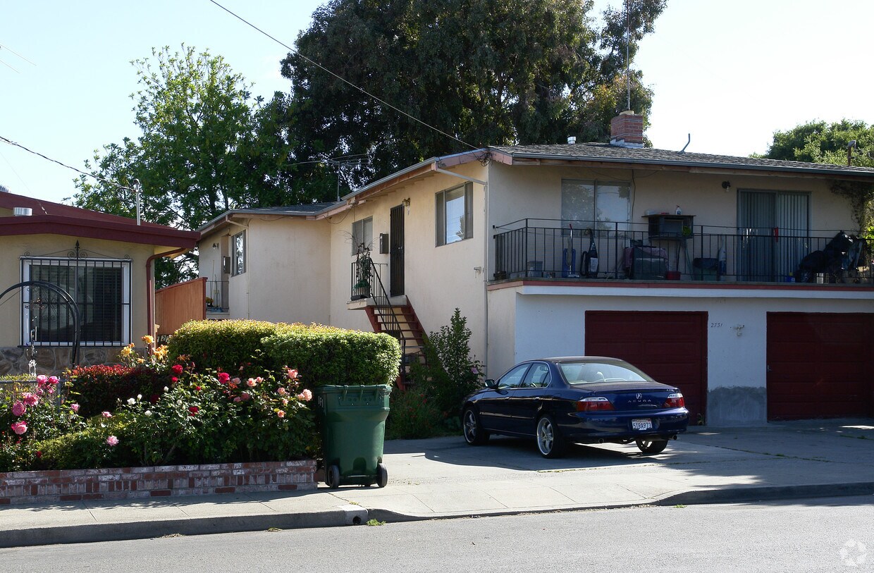 Foto del edificio - 2731 Blenheim Ave