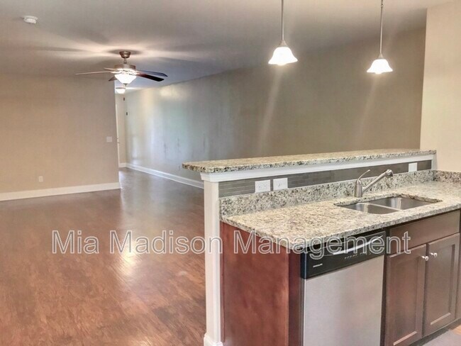 Foto del edificio - 11330 White Bluff Rd