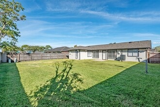 Building Photo - 2519 Ironclad Dr