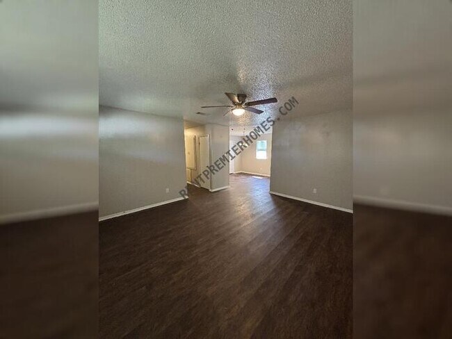 Building Photo - 27 Chalet St