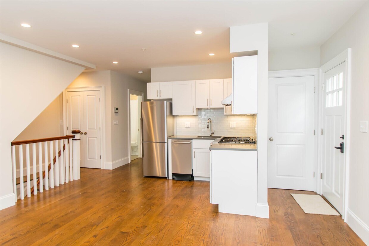 Foto principal - 120 Pine St