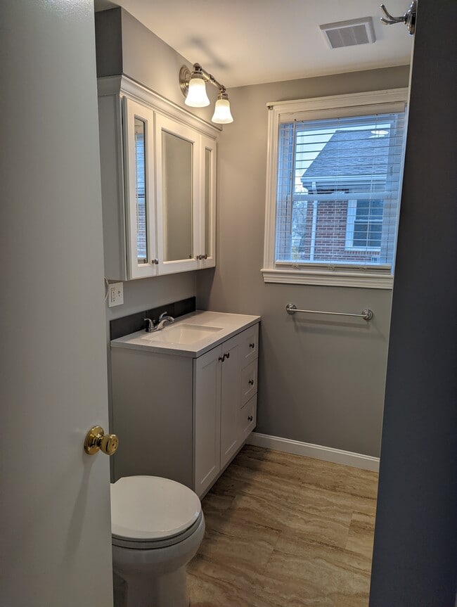 Building Photo - 139 Atwood Ave