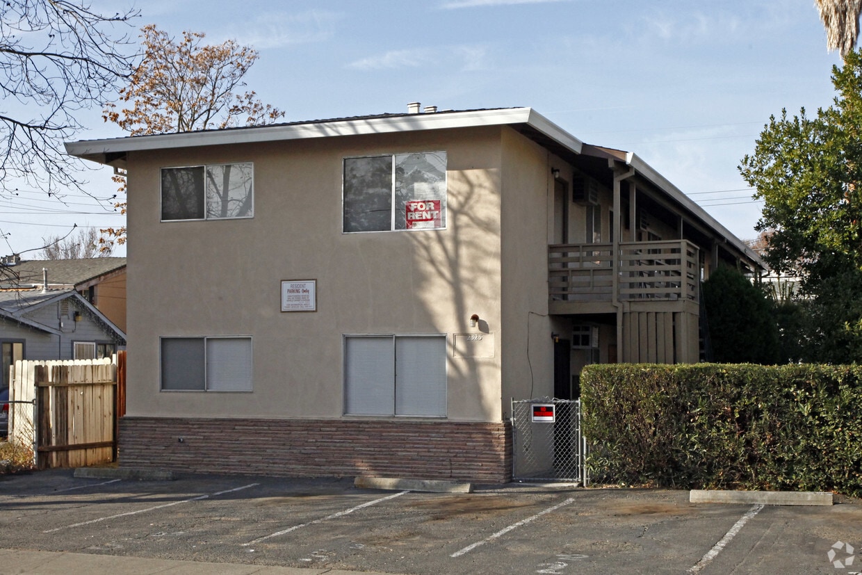 2325 Boxwood St, Sacramento, CA 95815 Apartments in Sacramento, CA