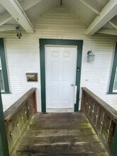 Building Photo - 983 Oregon Ave