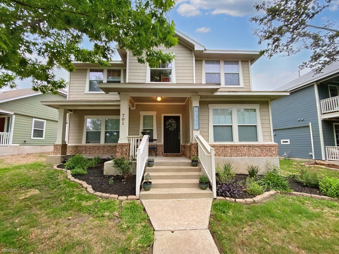 3 br, 2.5 bath House 701 Sampson St House for Rent in Kyle, TX