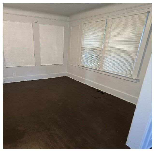 Foto del edificio - 10359 Violetlawn St