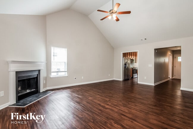 Building Photo - 1146 Delander Ln