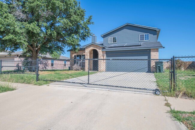 Building Photo - 4201 Thunder Creek Dr