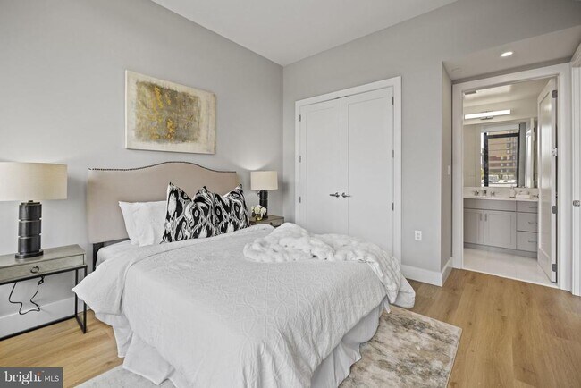 Foto del edificio - 801 N Fairfax St