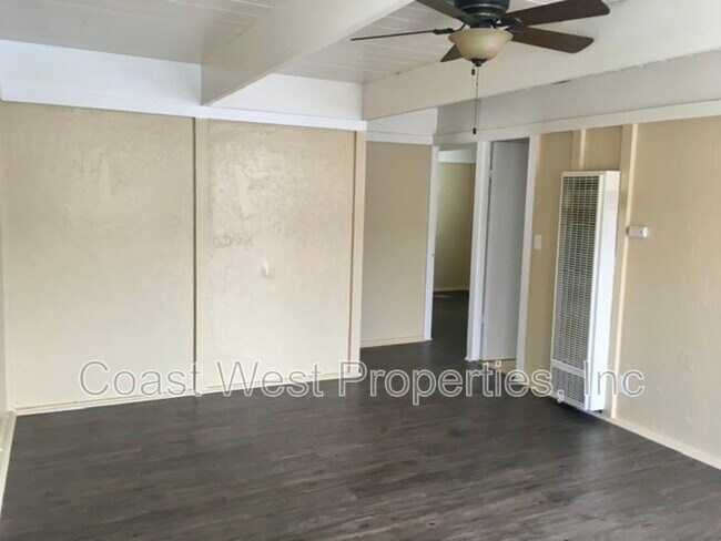 Building Photo - 3923 Hortensia St
