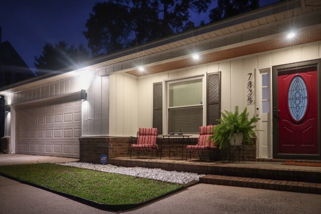 Foto del edificio - 7835 Wessex Ln