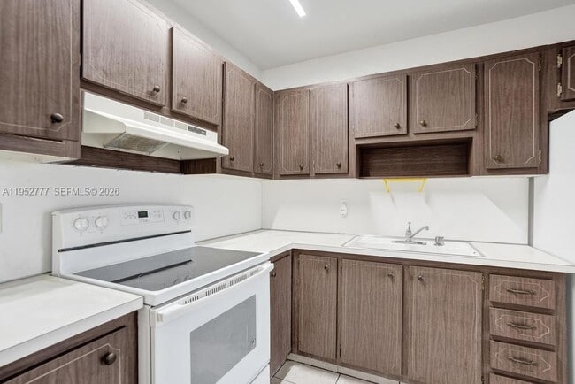 Foto del edificio - 4731 NW 10th Ct