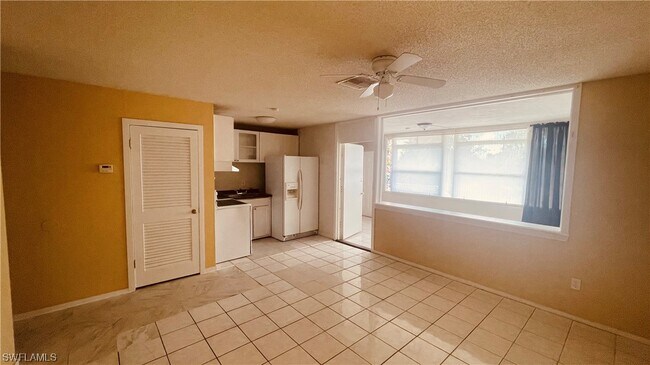 Foto del edificio - 17375-17377 Dowling Dr