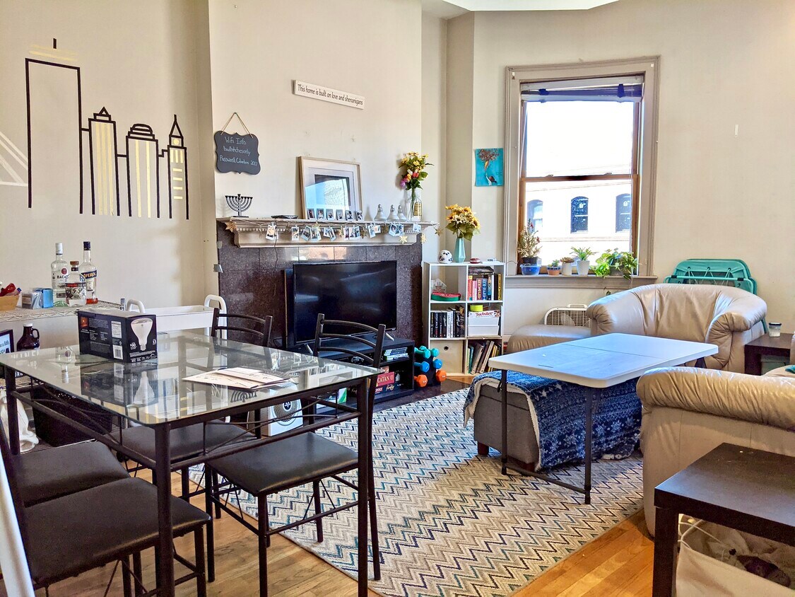 Foto principal - 616 Columbus Ave