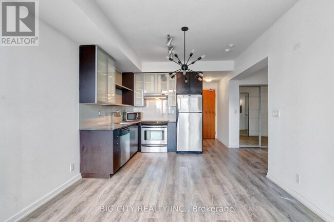 Building Photo - 33 Lombard St