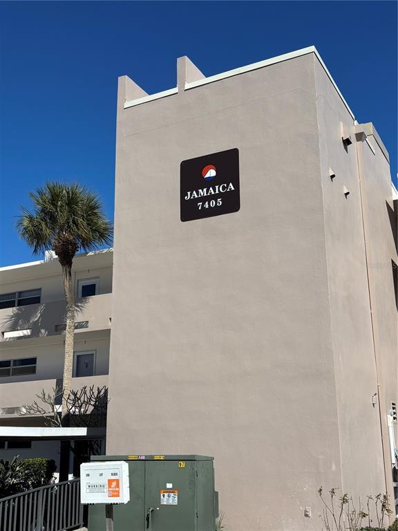 Foto del edificio - 7405 Bay Island Dr S