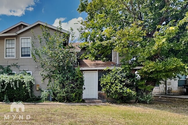 Building Photo - 2214 Creekside Ln