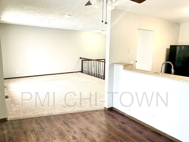 Building Photo - 1831 Nautilus Ln
