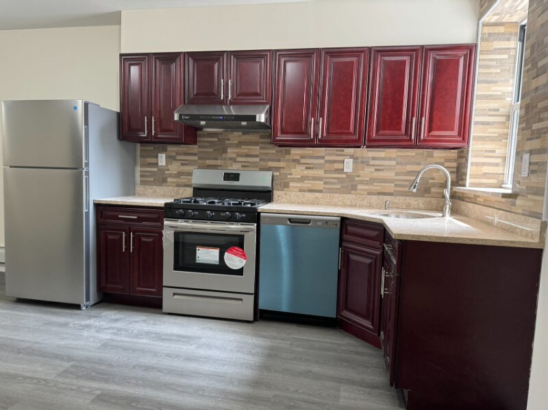 Foto principal - 1646 81st St