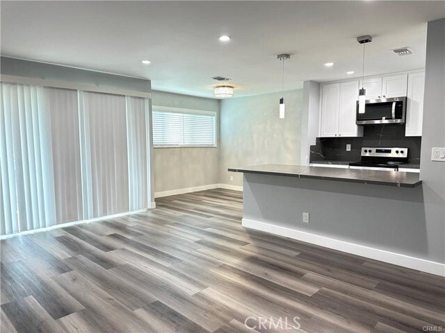 Building Photo - 4704 Park Granada