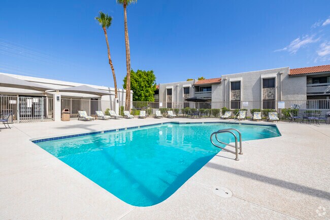 Piscina - Shadow Ridge Apartments