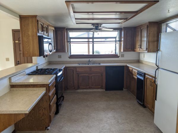 Building Photo - 880 Taft St