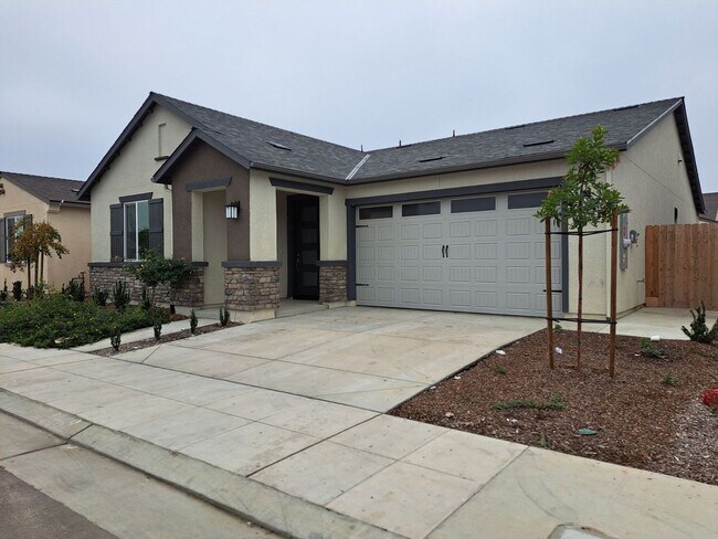 Foto del edificio - 3 Bedroom Home Near Armstrong & Olive!