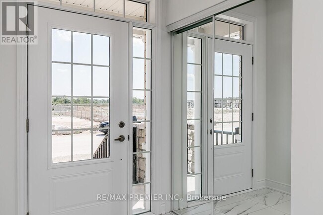 Building Photo - 57 Union Blvd