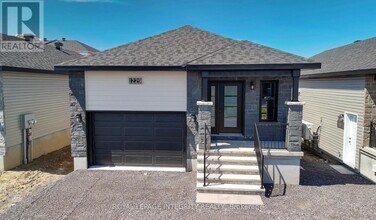 Building Photo - 1229 Montblanc Cres