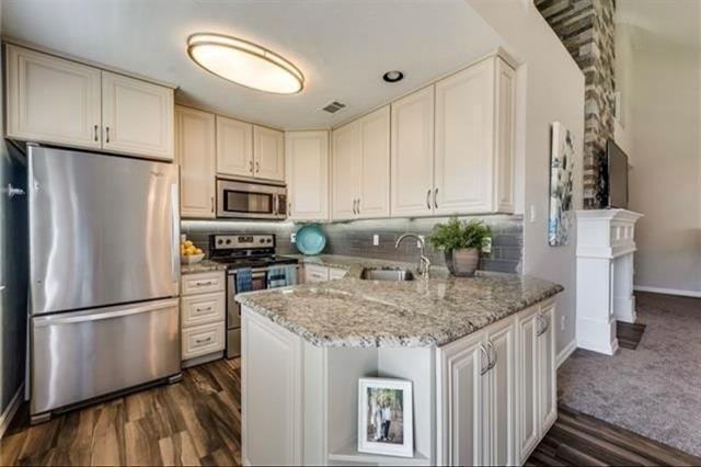 Building Photo - 927 Azalia Dr