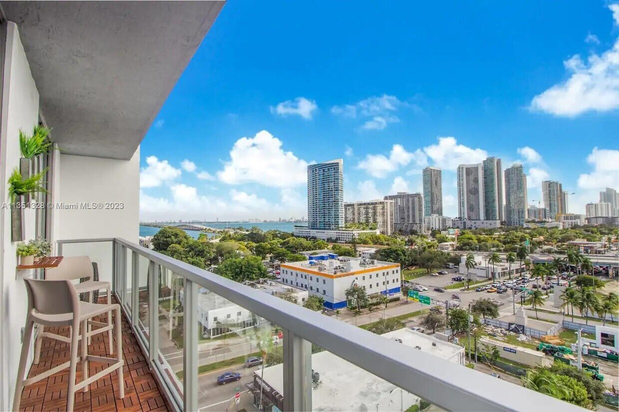 Primary Photo - 3900 Biscayne Blvd