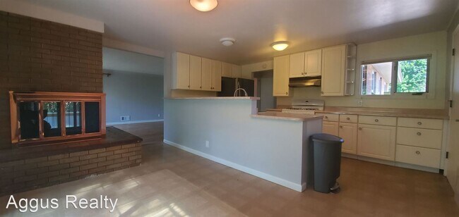 Building Photo - 3 br, 2 bath House - 4595 Saulsbury St.