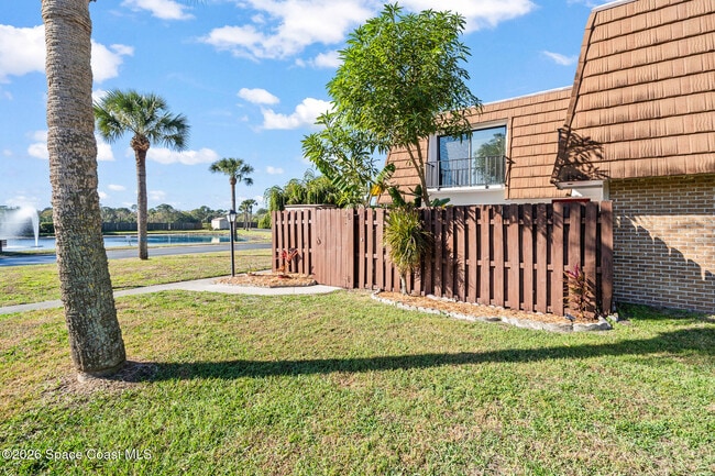 Foto del edificio - 2717 Kaileen Cir NE