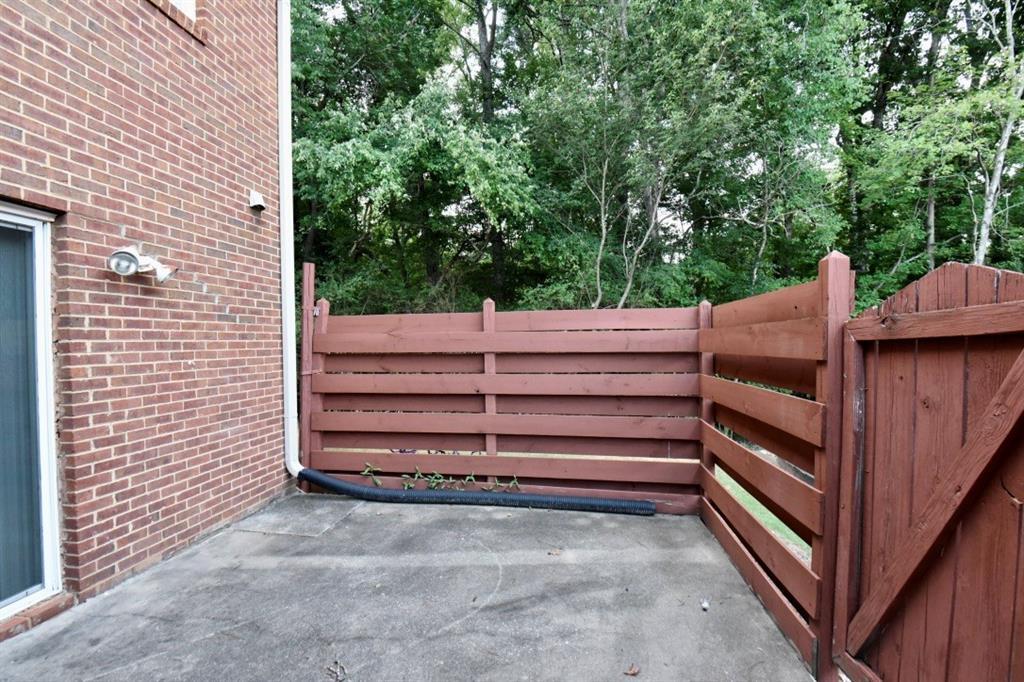 Foto del edificio - 2898 Webb Bridge Rd