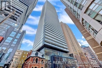 Building Photo - 15 Grenville St