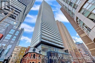 Building Photo - 15 Grenville St