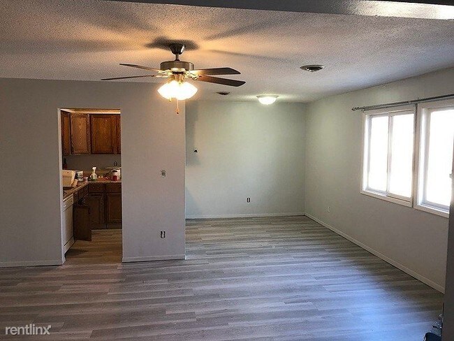Foto del edificio - 1521 Oak Ridge Ln SE